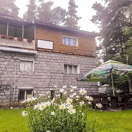 Hija Popovi Livadi Lodge Delchevo