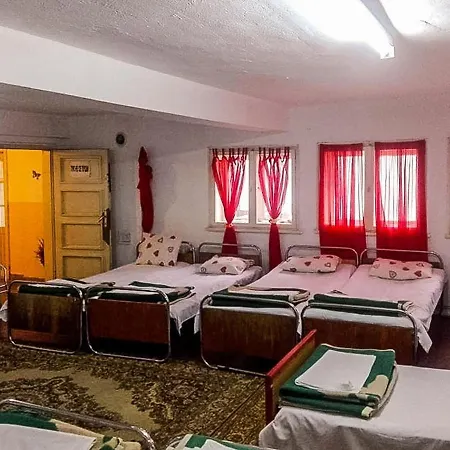 Hija Popovi Livadi Lodge