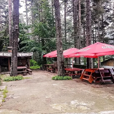 Hija Popovi Livadi Lodge